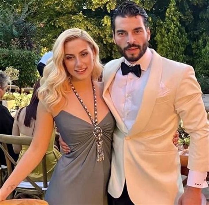 Akin Akinozu is not Married to Wife. Dating Girlfriend: Sandra Pestemalciyan.