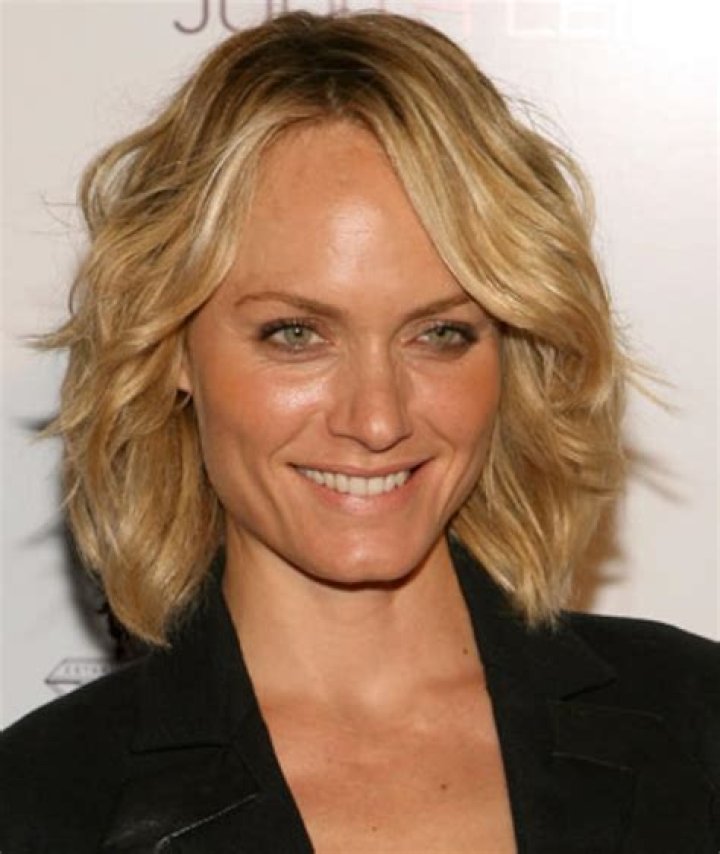 Amber Valletta – American Model And Actress | Net Worth, Age, Bio, Wiki, Career, Family, Nationality, Ethnicity, Partner, Photos And Facts