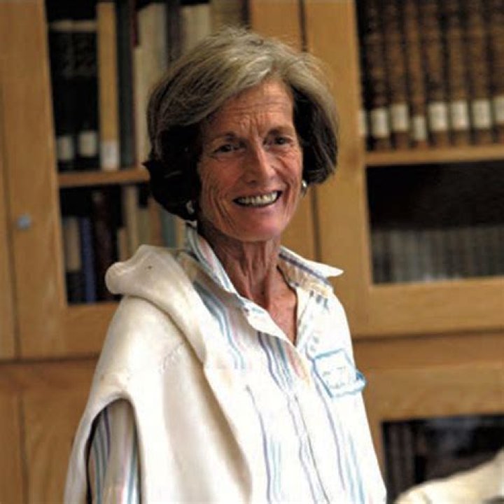 Ann Zwicker Kerr Height, Weight, Net Worth, Age, Birthday, Wikipedia, Who, Instagram, Biography