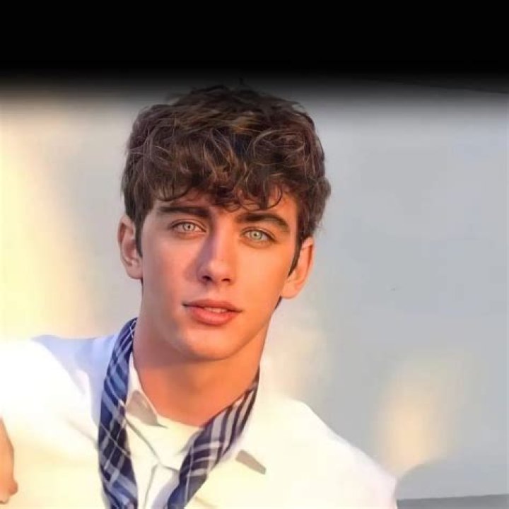Cameron Herrin Height, Weight, Net Worth, Age, Birthday, Wikipedia, Who, Nationality, Biography