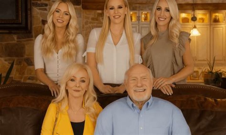 Casey Hester Bio, Wiki, Age, Wife, Children, Catrina Kidd, Brooke Hester, Net Worth and Texas Flip N Move