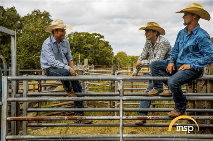 Chris Booger Brown – Rancher, Horseman, Horse Trainer | Wiki, Age, Height, Net Worth, Relationship, Ethnicity, Career