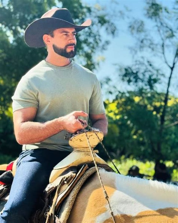 Christian de la Campa Net Worth, Wiki, Early Life, Career, Education, Relationship Status, Body Measurements, Social Media