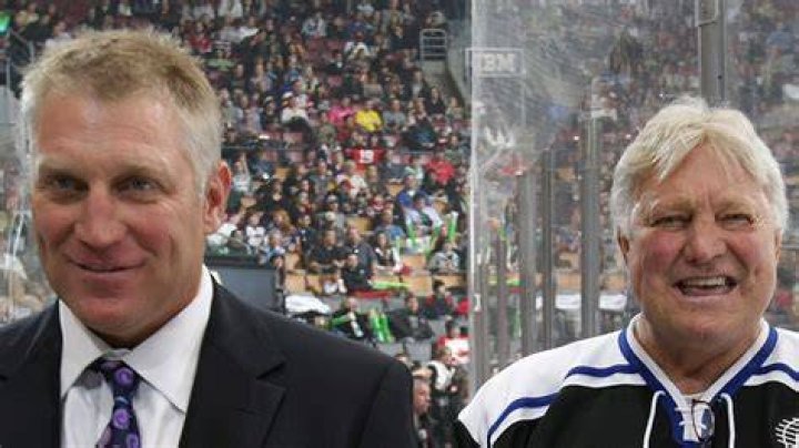 Do Bobby Hull And Brett Hull Have A father-Son Relationship? Family History And Wealth