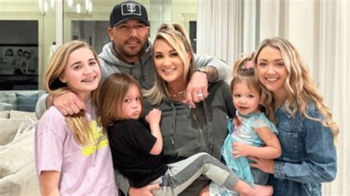 Does Jason Aldean Have A Brother? Fans Wondering About Nephew Logan