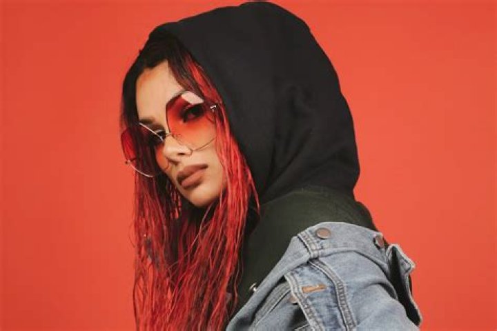 Does Snow tha Product Have A Husband or Wife?