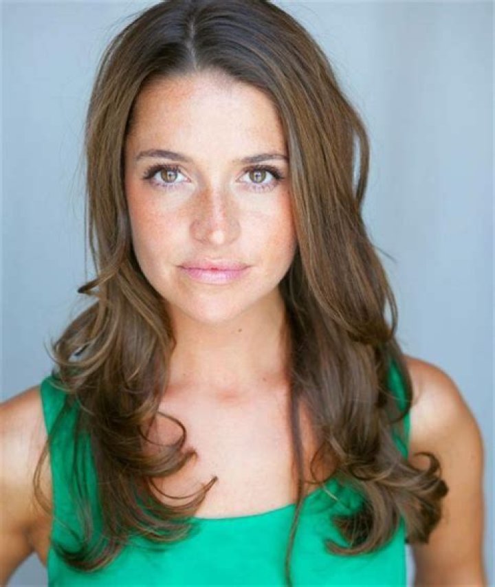 Eliza Hayes Maher Height, Weight, Net Worth, Age, Birthday, Wikipedia, Who, Nationality, Biography