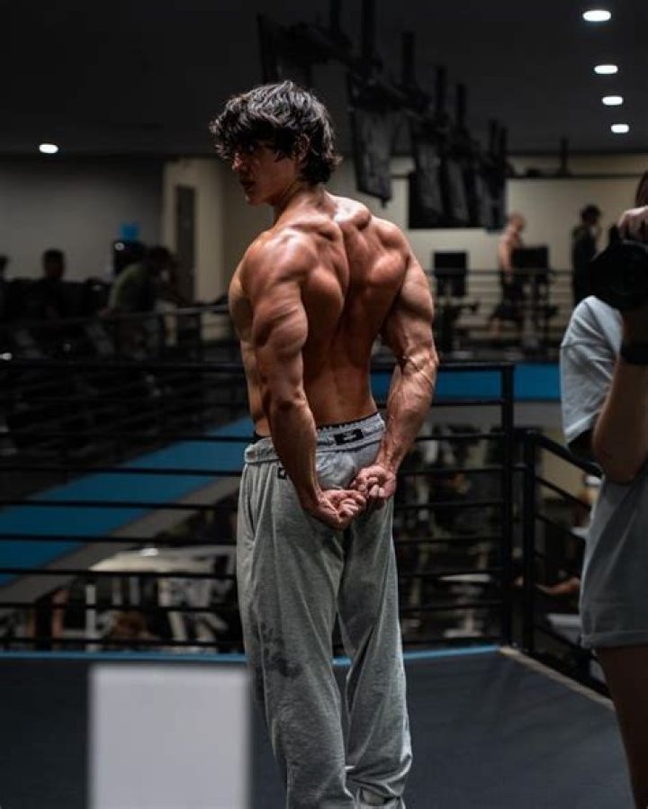 Gabe Deutsch : American Fitness Model | Age, Biography, Wiki, Career, Net Worth, Girlfriend, Body Measurements, Gym, Diet, Ethnicity &amp; Instagram