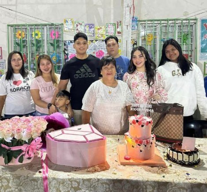 Glenda Dela Cruz – Who is the Husband of Mill Glenda? Age, Bio, Wiki, Career, Net Worth, Company, Kids, Family &amp; Facts