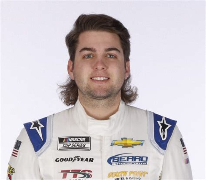 Is Noah Gragson Married or Dating? His Bio, Age, Girlfriend, Height and Net Worth