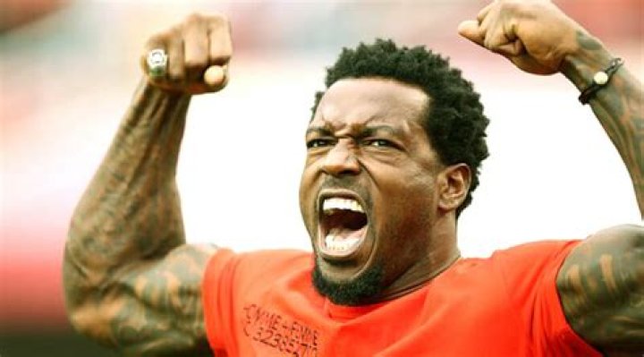 Is Patrick Willis Married? His Bio, Age, Wife, Family, Engaged, Net worth and Facts