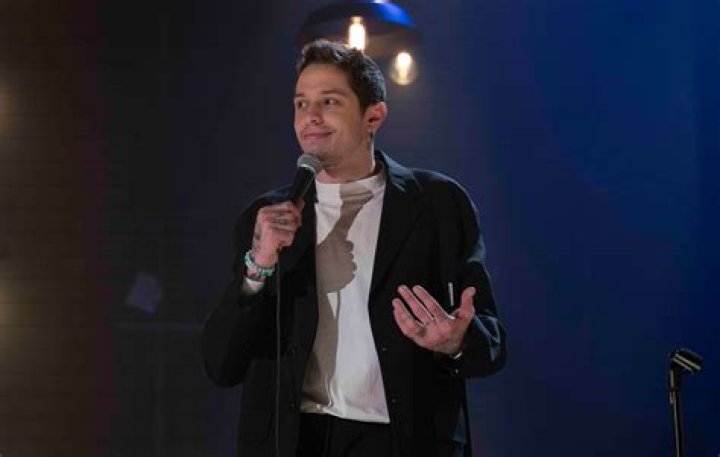 Is Pete Davidson Gay? Let’s Find Out His Real Sexuality!