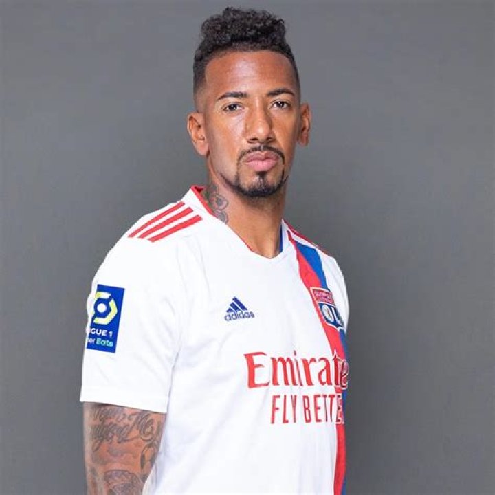 Jerome Boateng: Bio, Net Worth, Age, Girlfriend, Family, Salary, Contract, Transfer, Nationality, Ethnicity, Awards, Height, Parents, Facts, Wiki