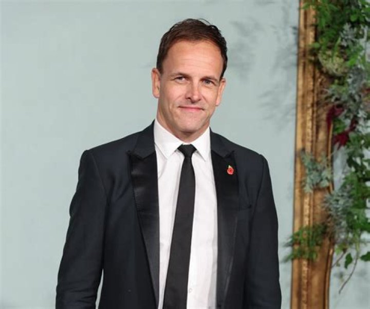 Jonny Lee Miller : English TV and Film’s Actor | Age, Biography, Wiki, Career, Net Worth, Illness, Disease and Facts