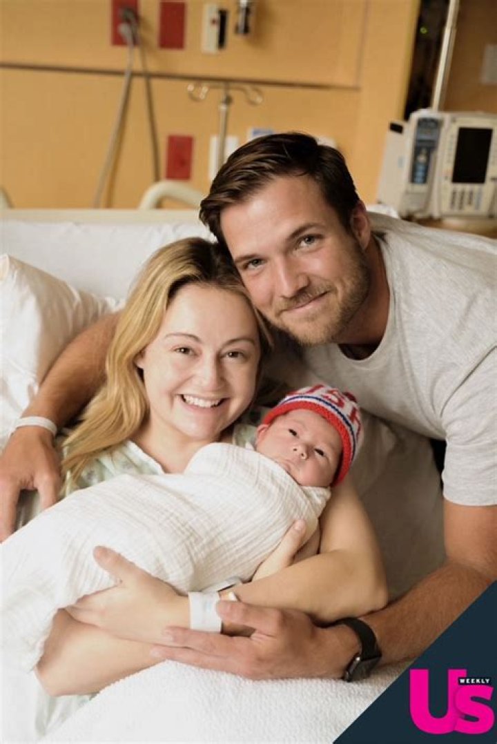 Jordan Kimball-Is Jordan from Bachelor in Paradise married? Net Worth, Age, Height, Wife, Ethnicity and Wiki!