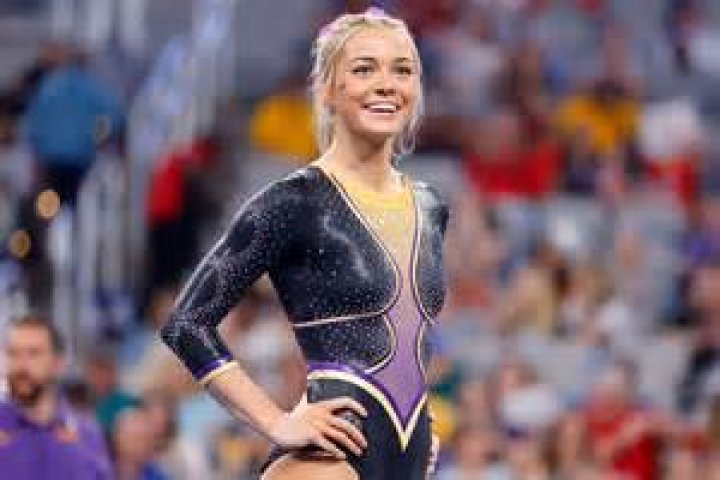 Kerri Strug – Former American Gymnast, Teacher | Wiki, Age, Height, Net Worth, Relationship, Ethnicity, Career