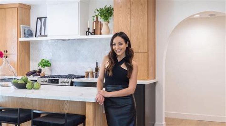 Lauren Brito Shortt From Selling the OC: Realtor’s Age, Ethnicity, Nationality, Husband, Instagram &amp; More Details!