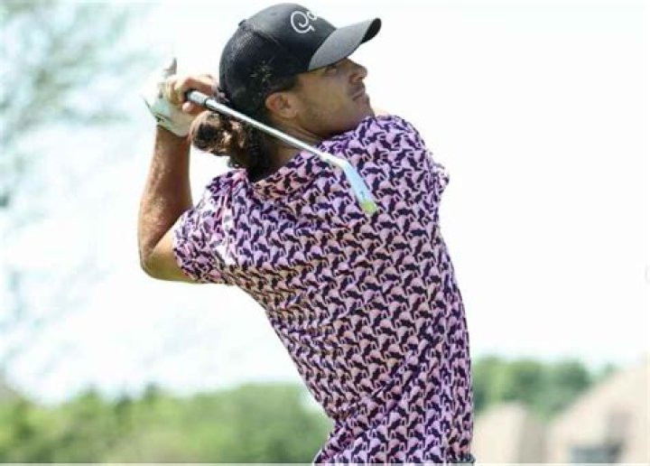 Micah Morris – American Internet Personality, Professional Golfer, YouTuber | What kinds of videos does he make in his YouTube Channel? Wiki, Age, Height, Net Worth, Relationship, Ethnicity, Career
