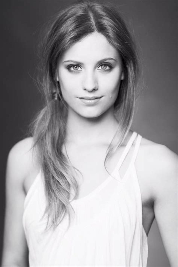 Michelle Jenner – Spanish Actress | Age, Biography, Wiki, Career, Net Worth, Movies, Boyfriend, Instagram &amp; Facts