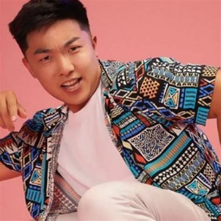 Mike de Beer – South African TikTok Star | Age, Biography, Wiki, Career, Net Worth, Girlfriend, YouTube, Height &amp; Facts
