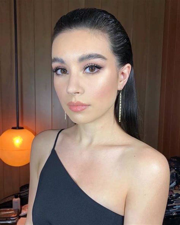 Miya Horcher Height, Weight, Net Worth, Age, Birthday, Wikipedia, Who, Instagram, Biography