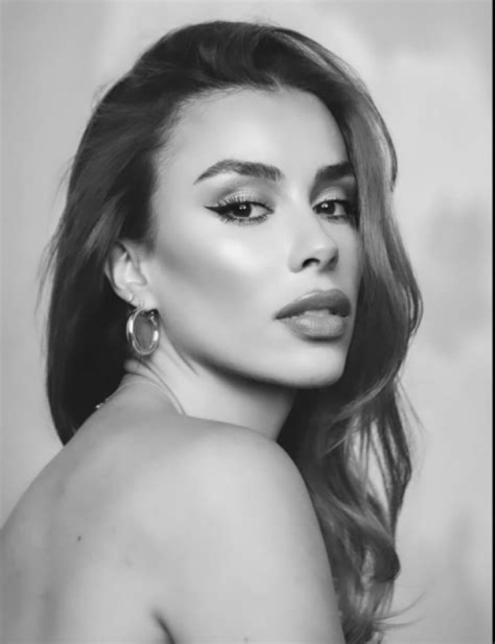 Nacya Marreiro – Actress, Standup Comedian, Chef, Social media celebrity | How much does she weigh? Wiki, Age, Height, Net Worth, Relationship, Ethnicity, Career