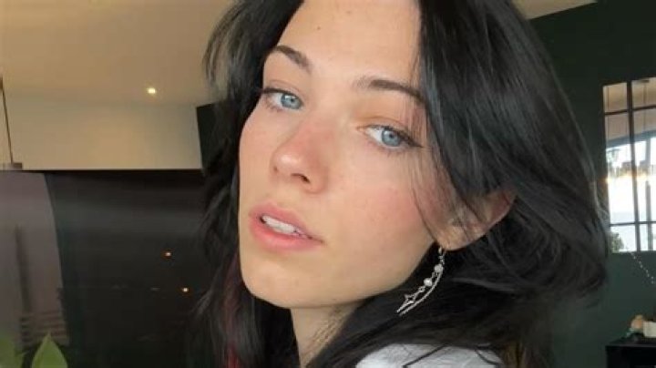 RevedTV – Twitch streamer, YouTuber, TikToker, Cosplayer | Wiki, Age, Height, Net Worth, Relationship, Ethnicity, Career