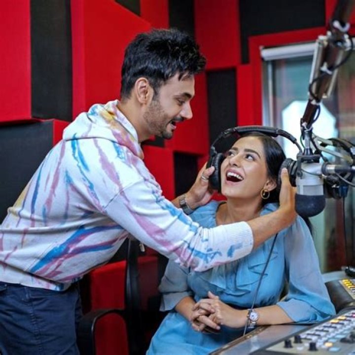 RJ Anmol- Wiki, Bio, Height, Net Worth, Wife