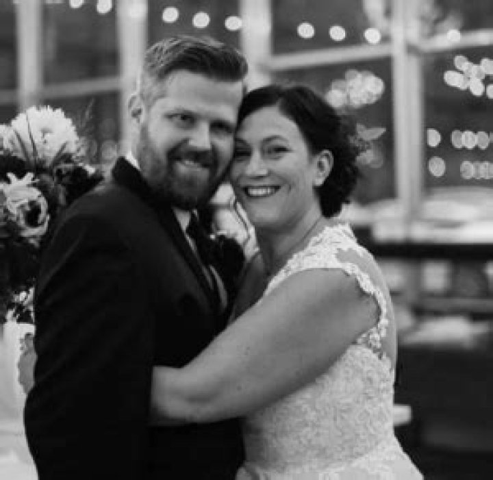 Sara Bradley And Her husband Austin Martin Have Two Beautiful Children, As well As A Family And A Net Worth