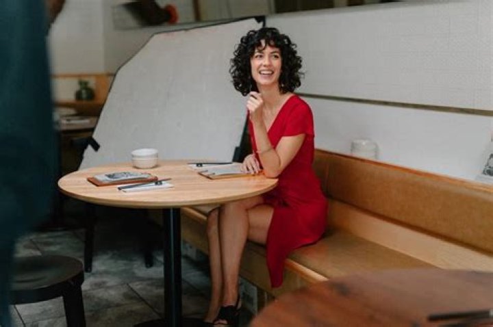 Shakka Fernandez Net Worth, Wiki, Early Life, Education, Career, Awards, Relationship Status, Body Measurements, Social Media