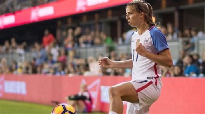 Tobin Heath Net Worth, Bio, Early Life, Education, Career, Awards, Personal Life, Body Measurements, Social Media,