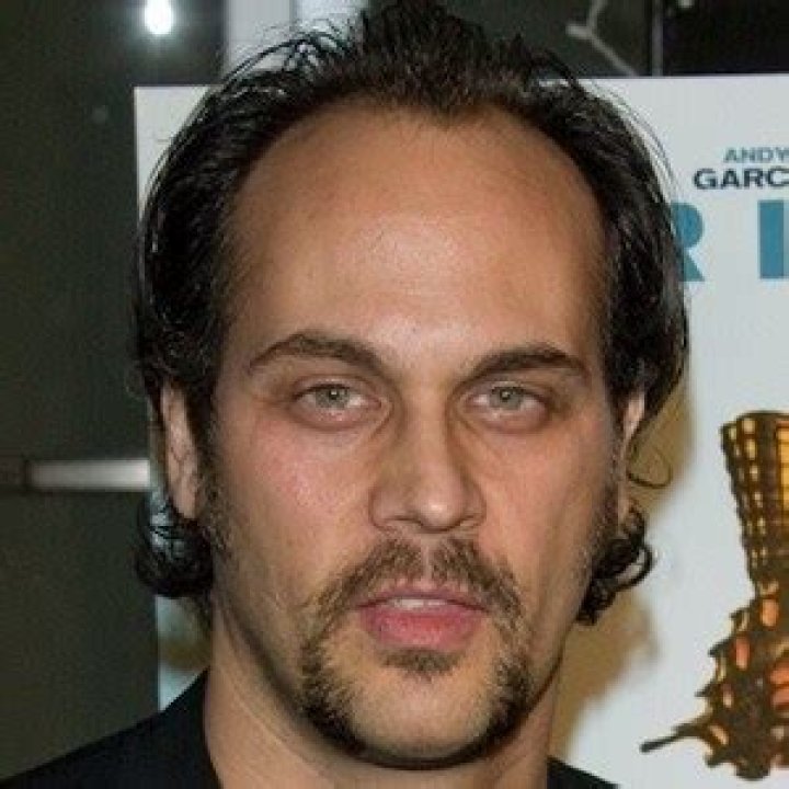 Todd Stashwick | Bio, Age, Net Worth, Relationship, Career