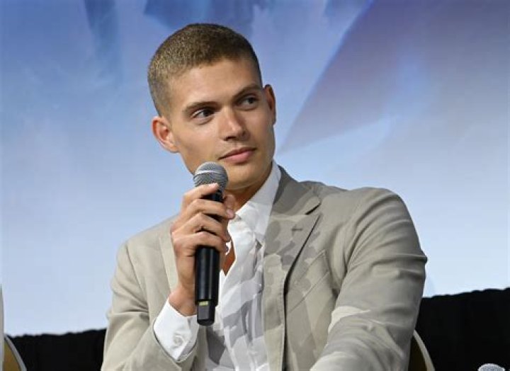 Views On Josha Stradowski And The Gay Rumors He Is Affecting