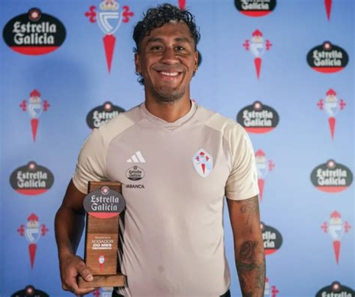 What is Renato Tapia Cortijo Age? Bio, Wiki, Net Worth, Stats, Goal, Salary, Contract, Nationality, Wife &amp; Kids