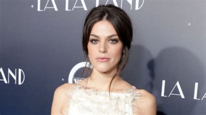 What is the relationship status of Callie Hernandez? Age, Bio, Net Worth, Career, Movies, Boyfriend, Affairs, Family &amp; Facts