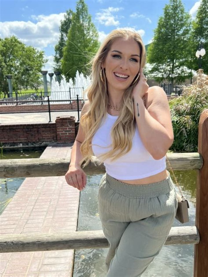 Wiki, Net Worth, Height, Boyfriend, Career of Tiffany Heinen